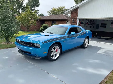 2010 Dodge Challenger R/T Coupe 2D