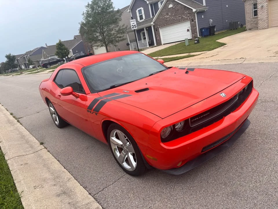 2010 Dodge Challenger 3rd Gen - Image 3 of 7