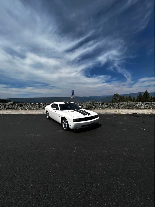 2010 Dodge Challenger 3rd Gen - Image 2 of 10