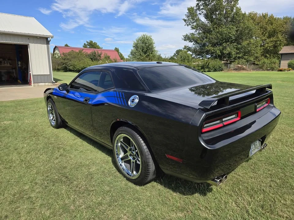 2010 Dodge Challenger 3rd Gen - Image 4 of 12