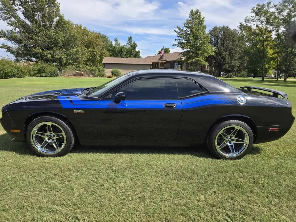 2010 Dodge Challenger 3rd Gen - Image 3 of 12