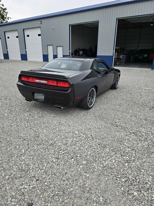 2010 Dodge Challenger 3rd Gen - Image 9 of 20