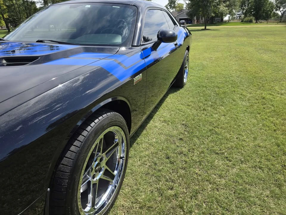 2010 Dodge Challenger 3rd Gen - Image 2 of 12