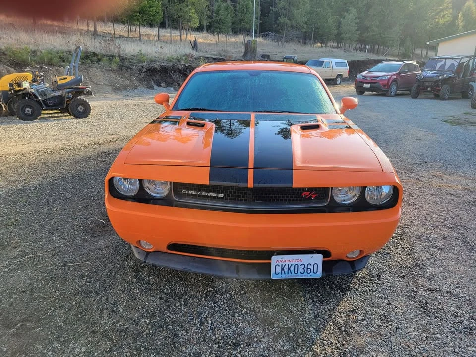 2010 Dodge Challenger 3rd Gen - Image 3 of 10