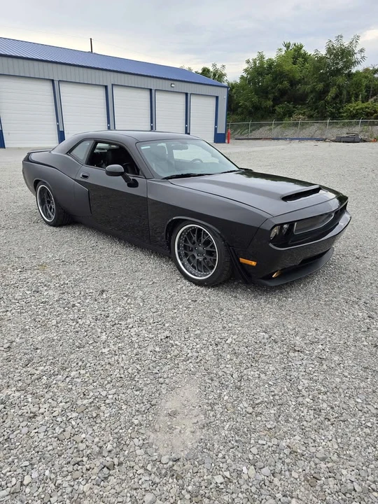2010 Dodge Challenger 3rd Gen - Image 11 of 20