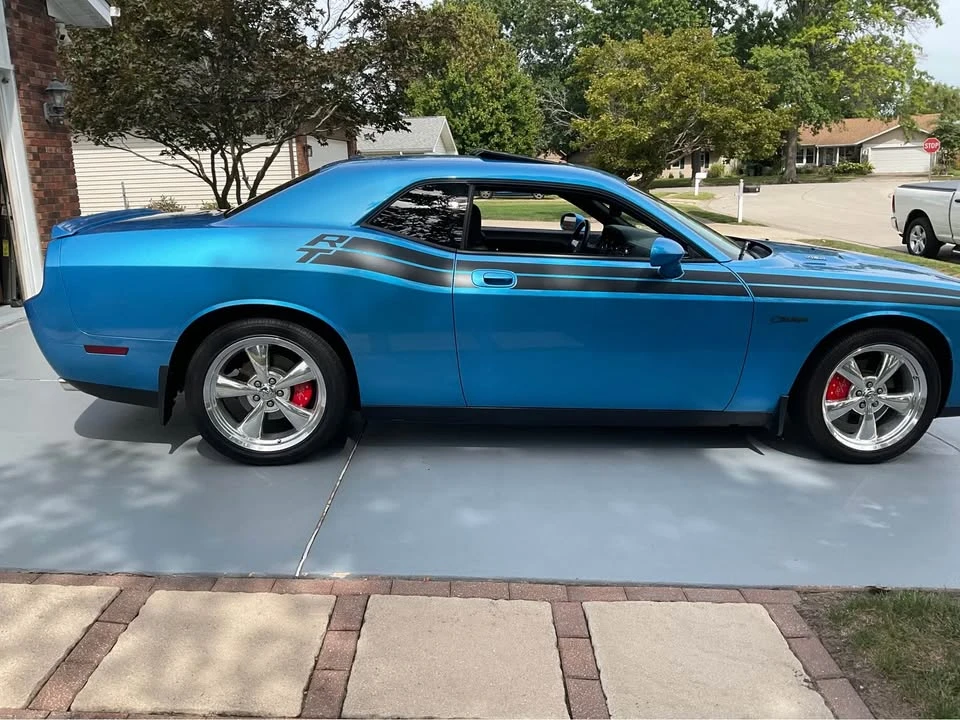 2010 Dodge Challenger 3rd Gen - Image 6 of 13