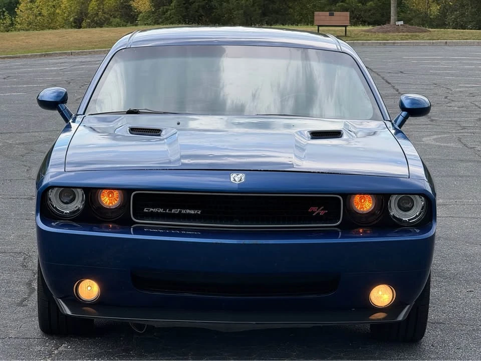 2010 Dodge Challenger 3rd Gen - Image 3 of 14