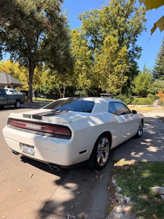2010 Dodge Challenger 3rd Gen - Image 3 of 9