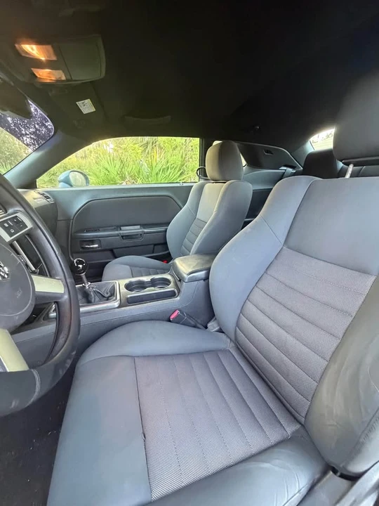 2010 Dodge Challenger 3rd Gen - Image 5 of 7