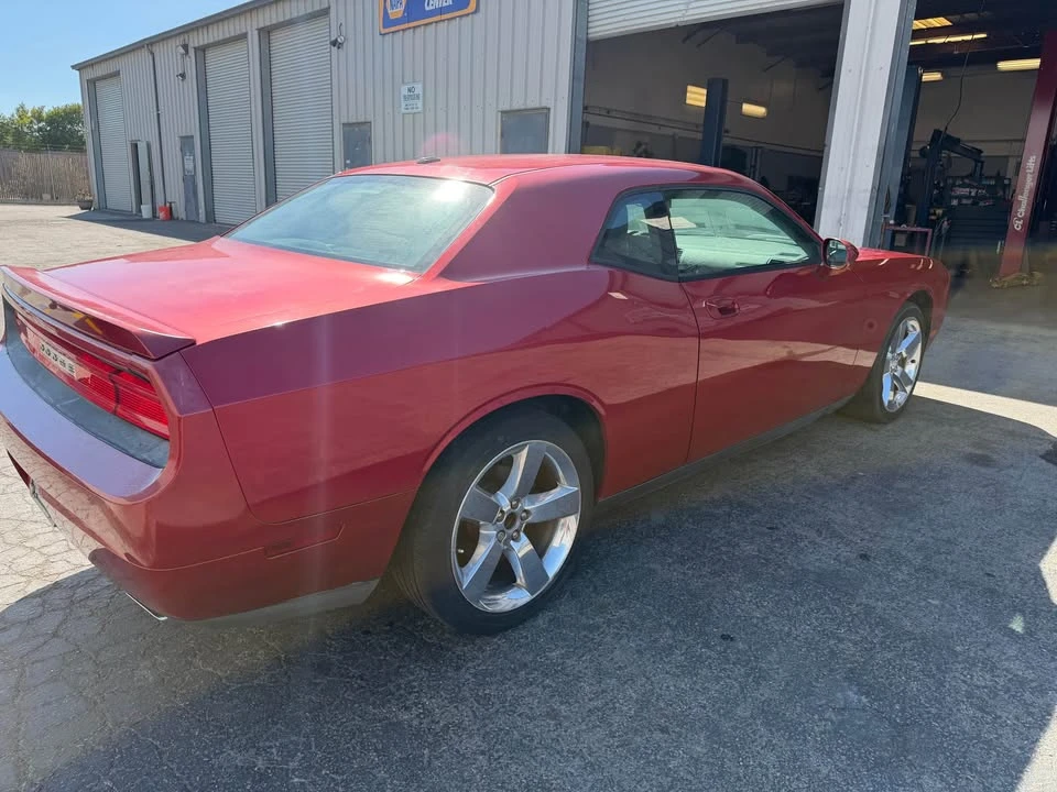 2010 Dodge Challenger 3rd Gen - Image 4 of 8
