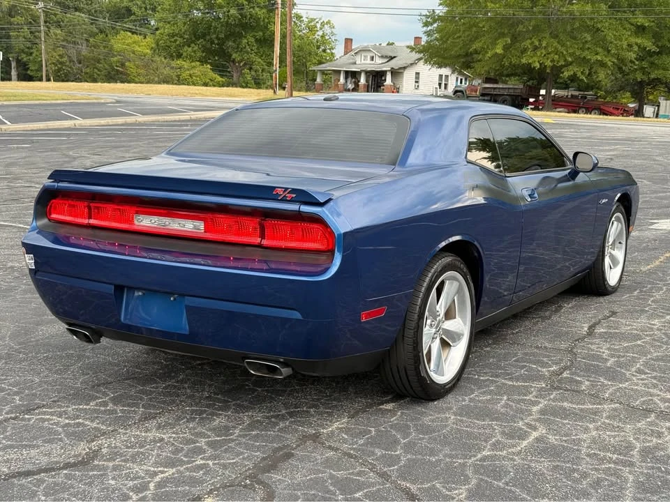2010 Dodge Challenger 3rd Gen - Image 5 of 14