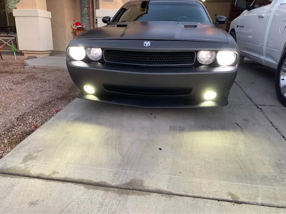 2010 Dodge Challenger 3rd Gen - Image 3 of 5