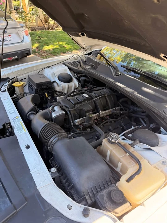 2010 Dodge Challenger 3rd Gen - Image 9 of 9