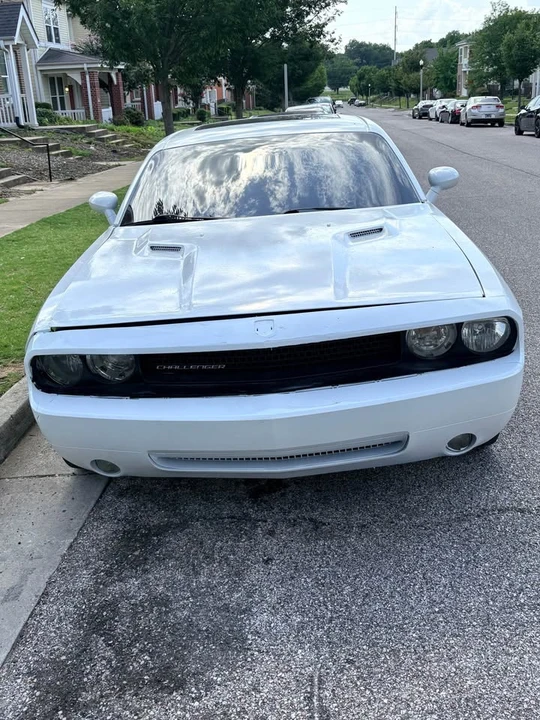 2010 Dodge Challenger 3rd Gen - Image 2 of 4