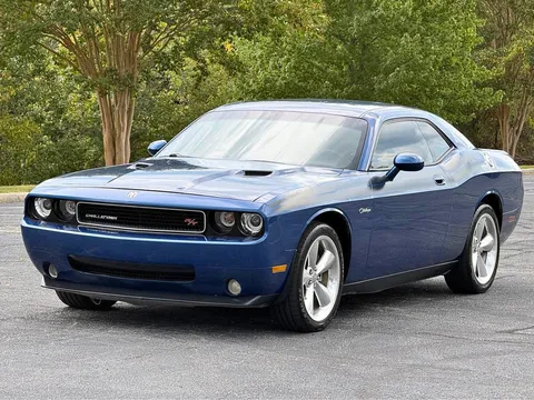 2010 Dodge Challenger R/T Coupe 2D