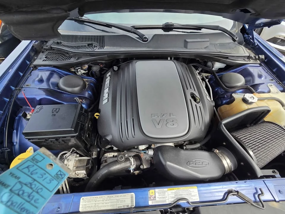 2010 Dodge Challenger 3rd Gen - Image 8 of 9
