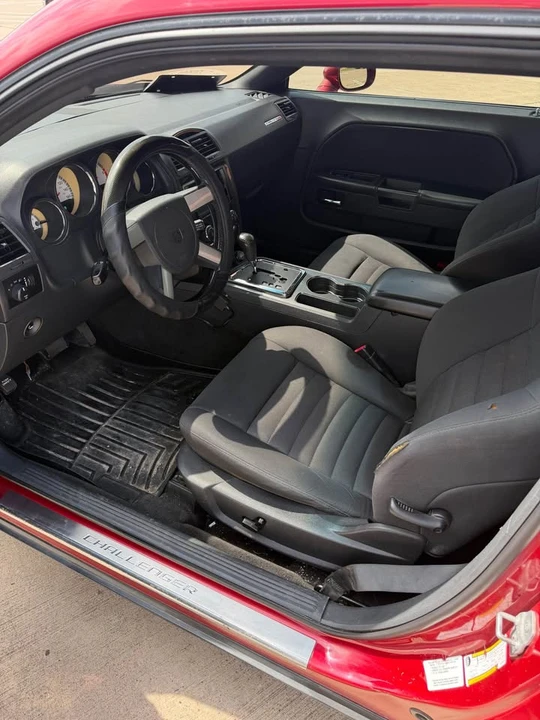 2010 Dodge Challenger 3rd Gen - Image 12 of 14