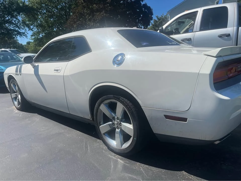 2010 Dodge Challenger 3rd Gen - Image 8 of 8