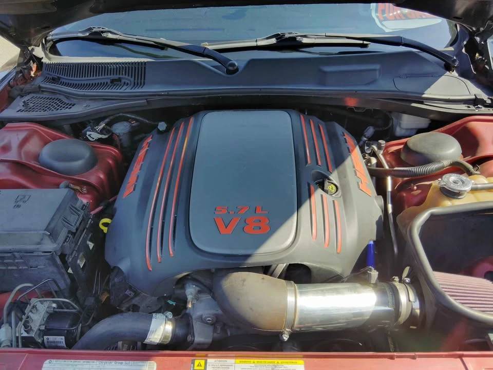 2010 Dodge Challenger 3rd Gen - Image 8 of 8