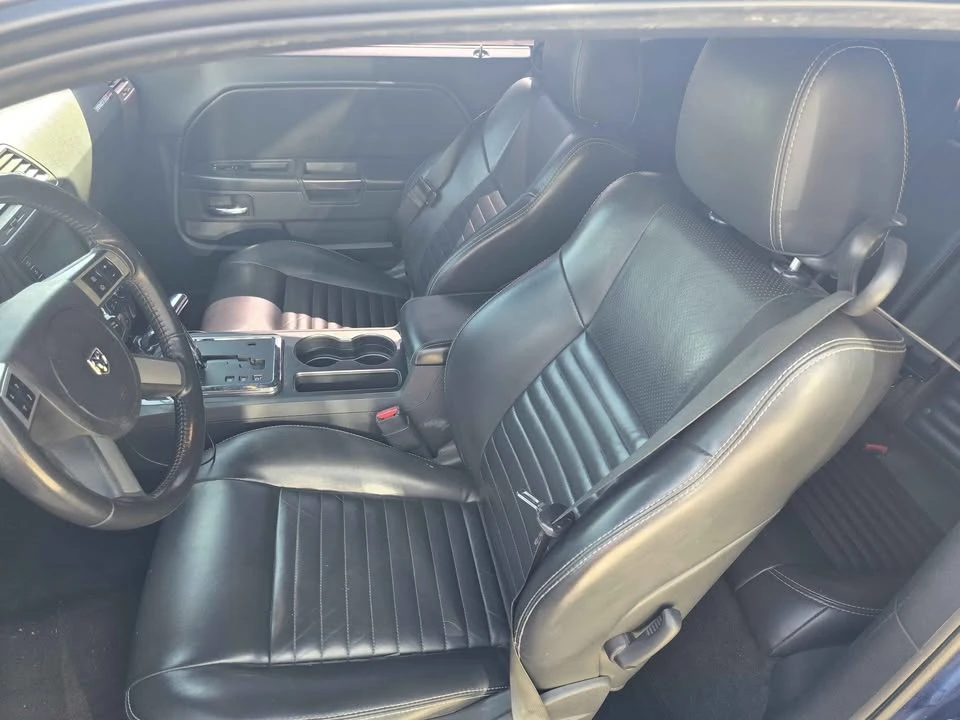 2010 Dodge Challenger 3rd Gen - Image 3 of 5