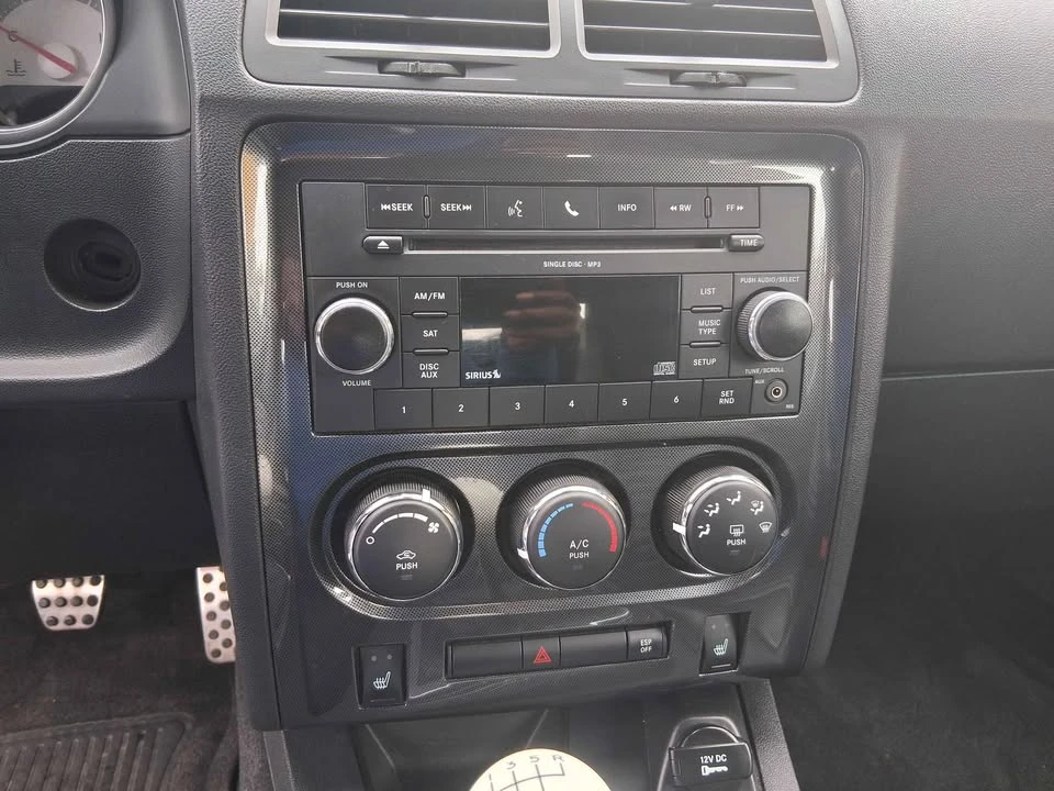 2010 Dodge Challenger 3rd Gen - Image 6 of 7
