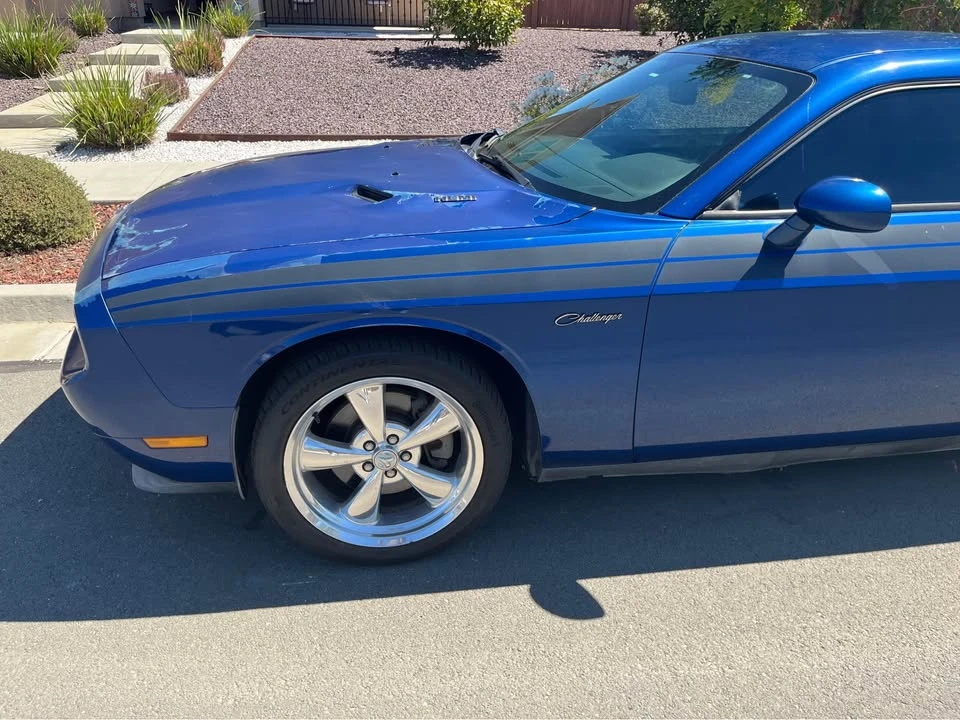 2010 Dodge Challenger 3rd Gen - Image 7 of 19