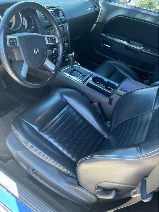 2010 Dodge Challenger 3rd Gen - Image 14 of 19
