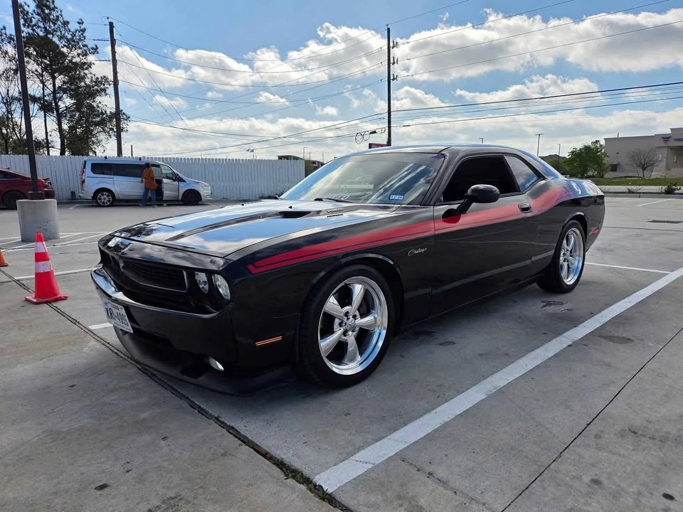2010 Dodge Challenger 3rd Gen - Image 13 of 15