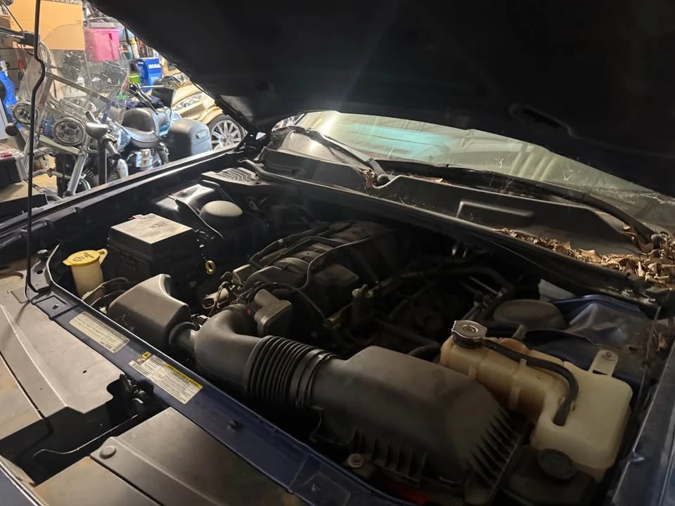 2010 Dodge Challenger 3rd Gen - Image 2 of 4