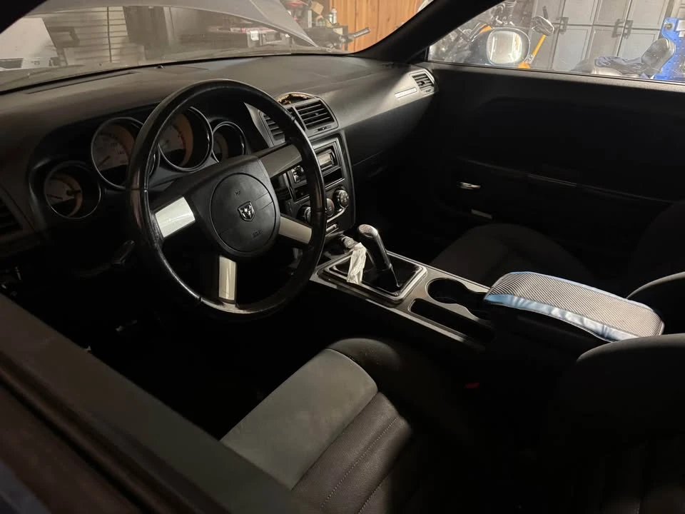 2010 Dodge Challenger 3rd Gen - Image 3 of 4