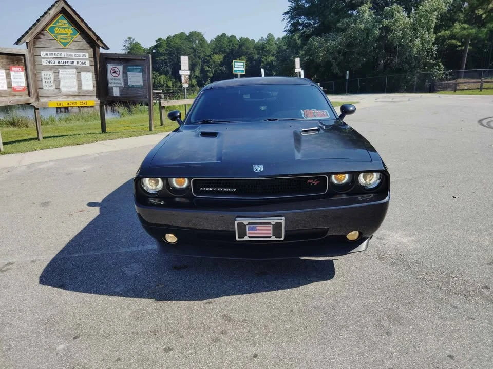 2010 Dodge Challenger 3rd Gen - Image 4 of 8