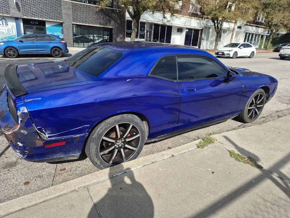 2010 Dodge Challenger 3rd Gen - Image 5 of 7