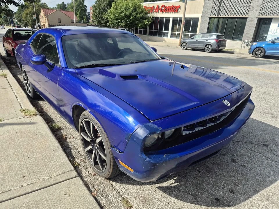 2010 Dodge Challenger 3rd Gen - Image 3 of 7