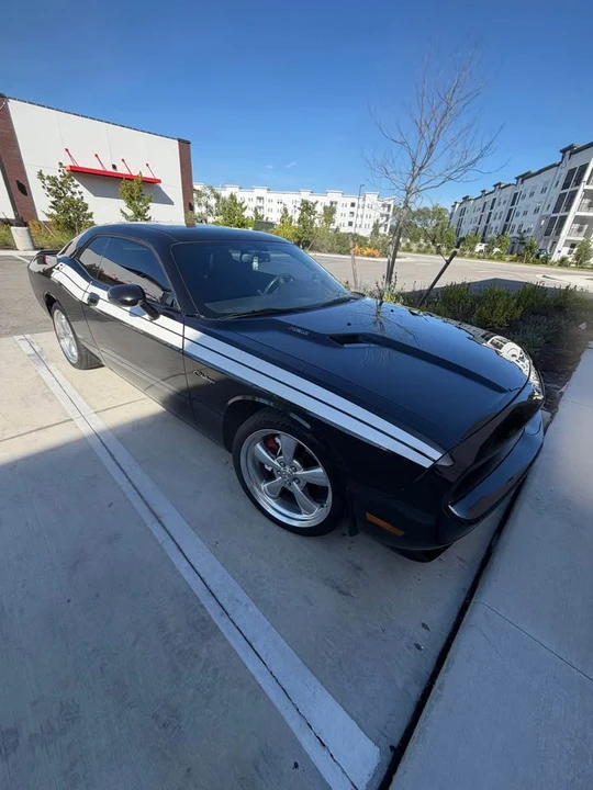 2010 Dodge Challenger 3rd Gen - Image 3 of 3