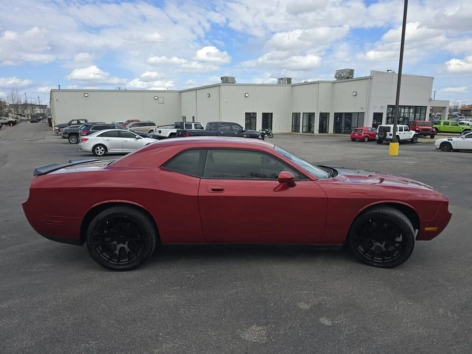 2010 Dodge Challenger 3rd Gen - Image 7 of 16