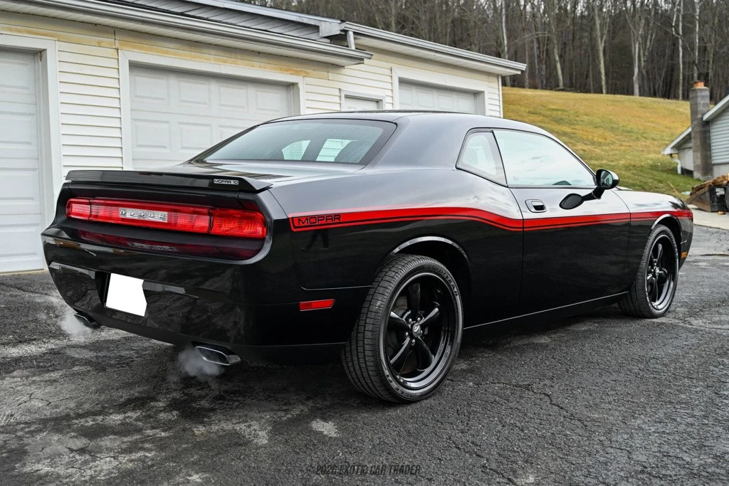 2010 Dodge Challenger 3rd Gen - Image 8 of 12