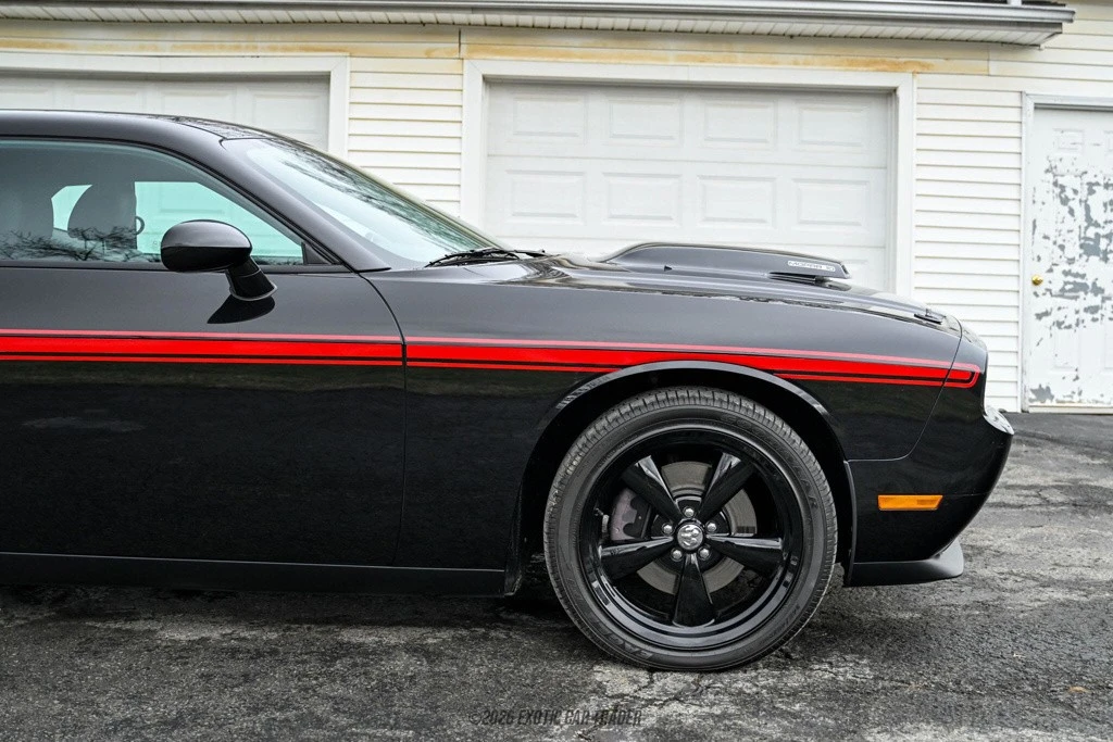 2010 Dodge Challenger 3rd Gen - Image 11 of 12