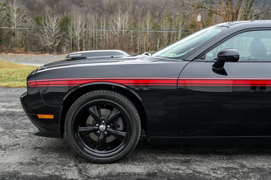 2010 Dodge Challenger 3rd Gen - Image 4 of 12