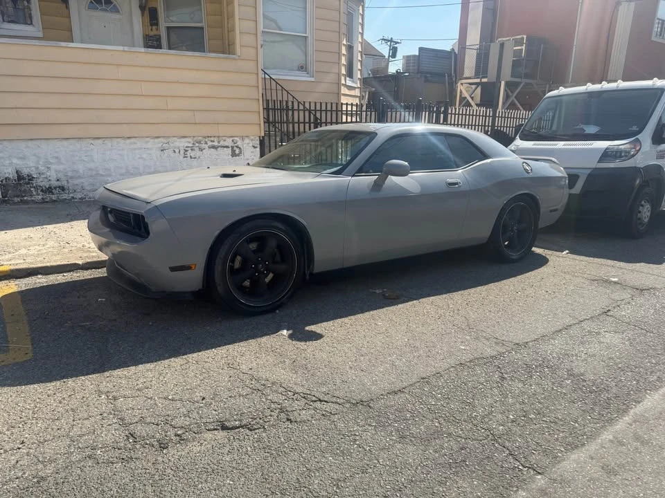2010 Dodge Challenger 3rd Gen - Image 8 of 17
