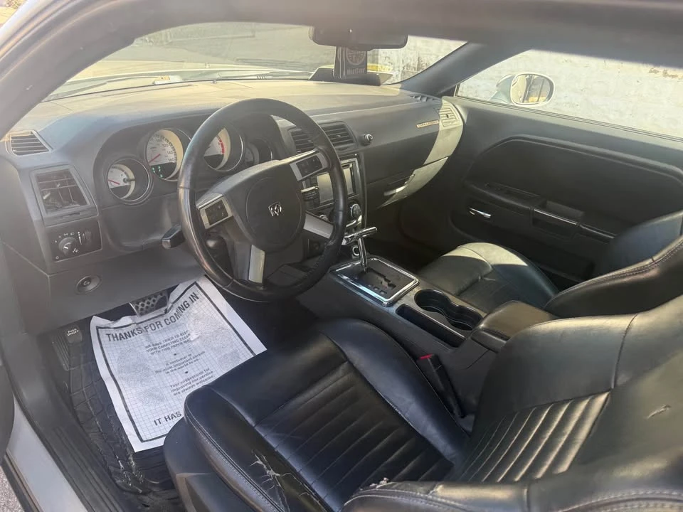 2010 Dodge Challenger 3rd Gen - Image 16 of 17