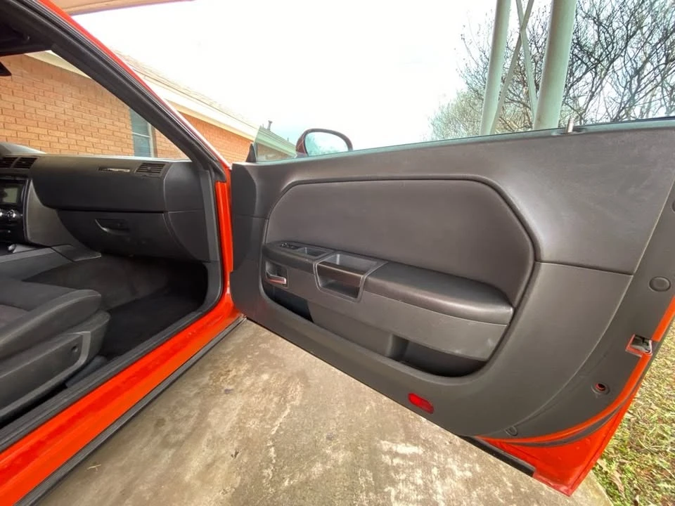 2010 Dodge Challenger 3rd Gen - Image 11 of 18