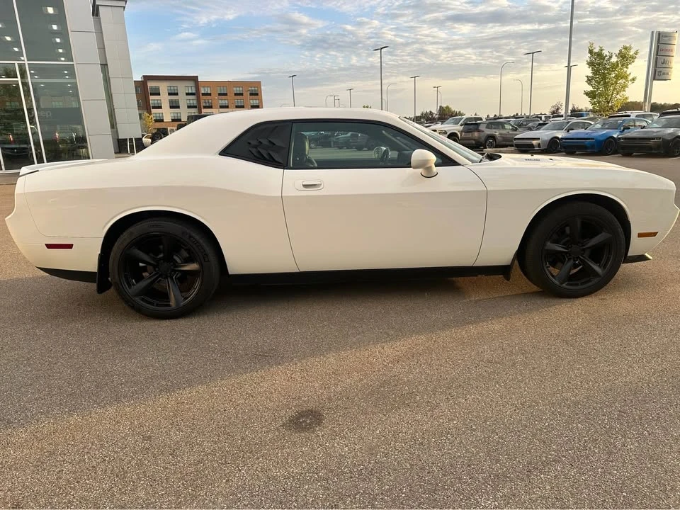 2010 Dodge Challenger 3rd Gen - Image 8 of 19