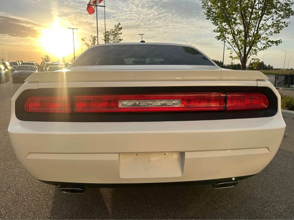 2010 Dodge Challenger 3rd Gen - Image 6 of 19
