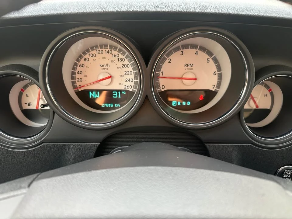2010 Dodge Challenger 3rd Gen - Image 16 of 19