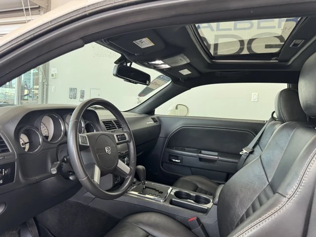2010 Dodge Challenger 3rd Gen - Image 19 of 20