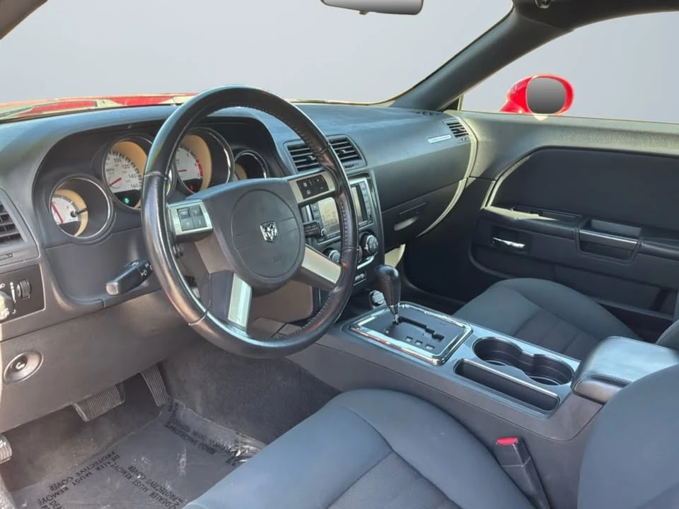 2010 Dodge Challenger 3rd Gen - Image 10 of 20