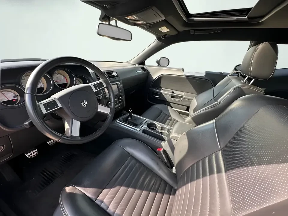 2010 Dodge Challenger 3rd Gen - Image 2 of 7