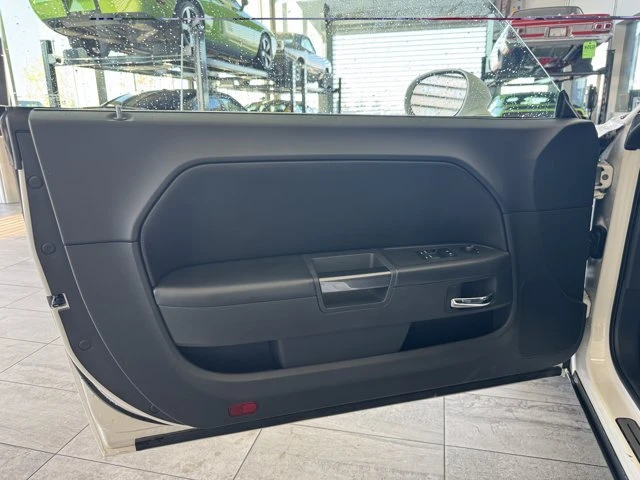 2010 Dodge Challenger 3rd Gen - Image 14 of 20