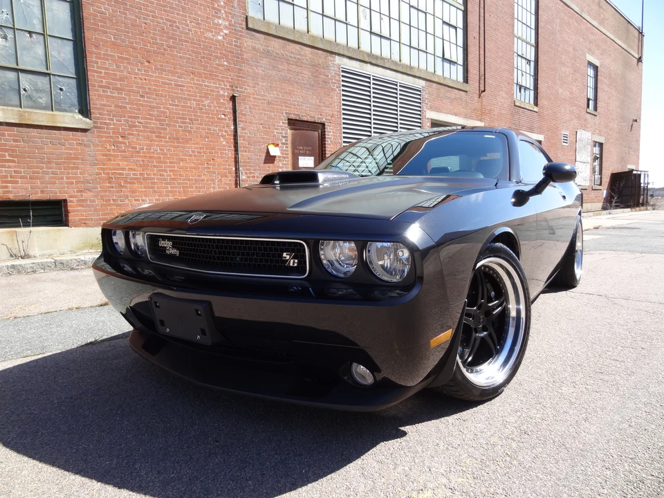 2010 Dodge Challenger 3rd Gen - Image 8 of 31