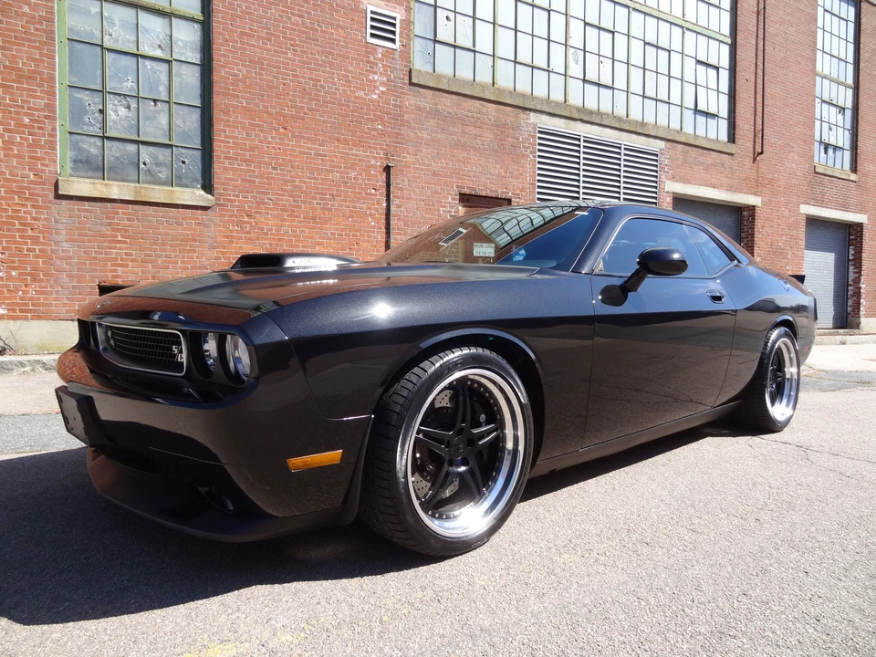 2010 Dodge Challenger 3rd Gen - Image 5 of 31